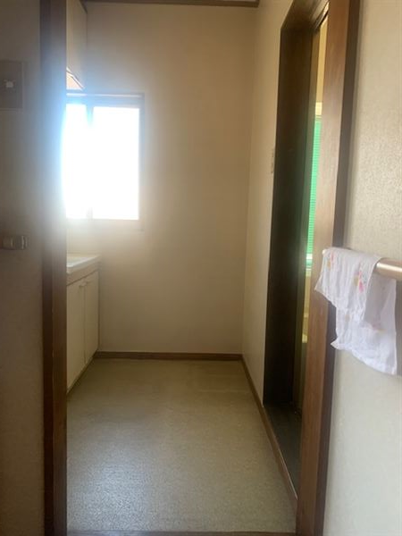 �ǎ��A�N���X