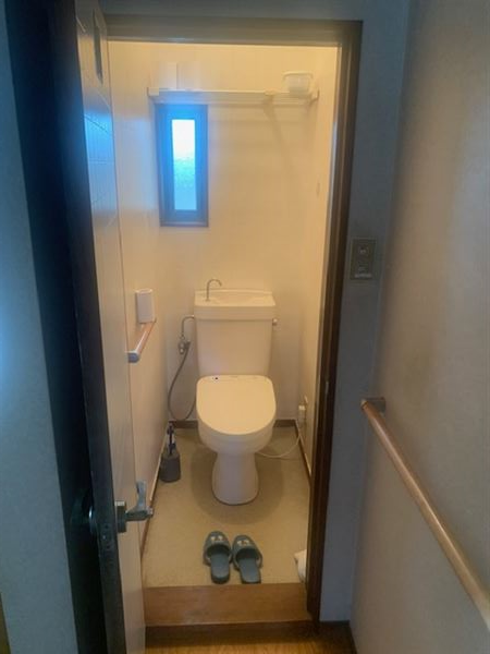 �ǎ��A�N���X