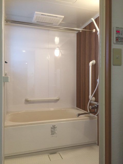 ���j�b�g�o�X