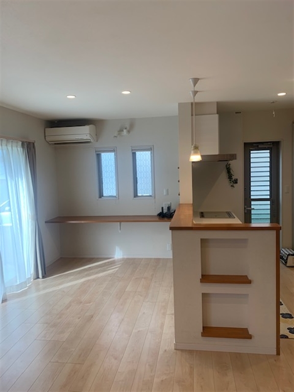 �ǎ��A�N���X